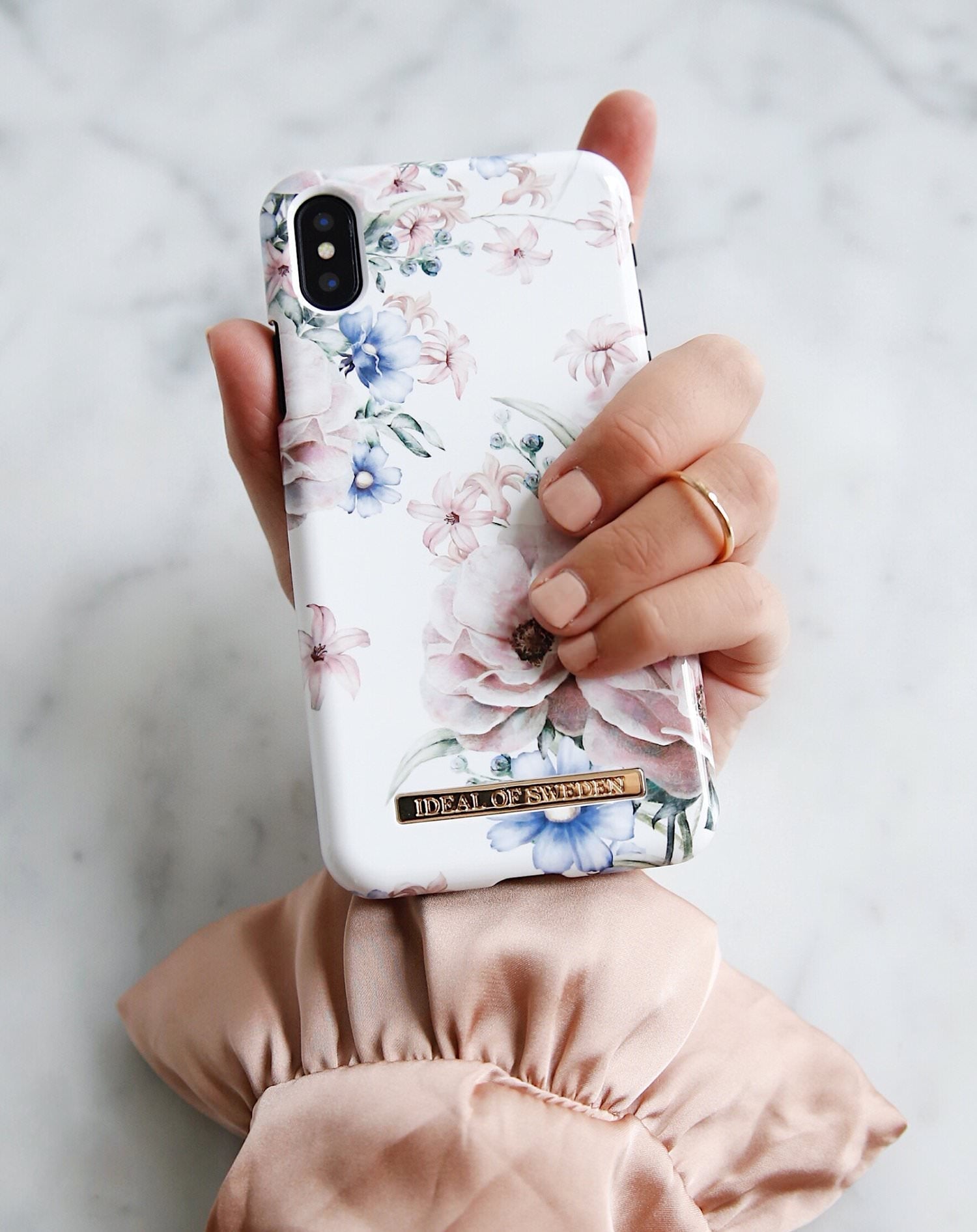 Husa iDeal of Sweden pt. iPhone XS Max - Floral Romance - IDFCS17-I1865-58 - 7340168703829 - 4