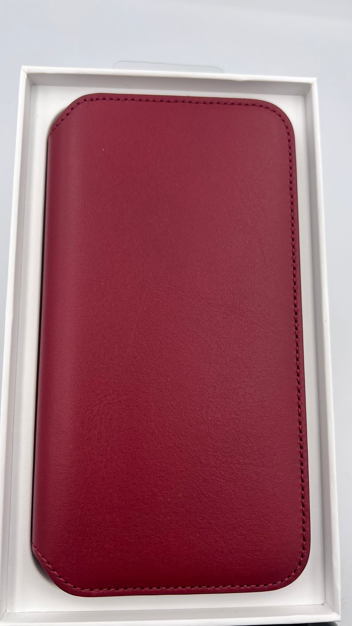 Husa Piele Naturala Folio Apple pt. iPhone XS & X Red - MRWX2ZM/A Originala Resigilat - MRWX2ZM/A-A - 190198763549 - 7